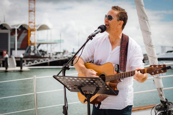 Jon Pickford Acoustic Solo